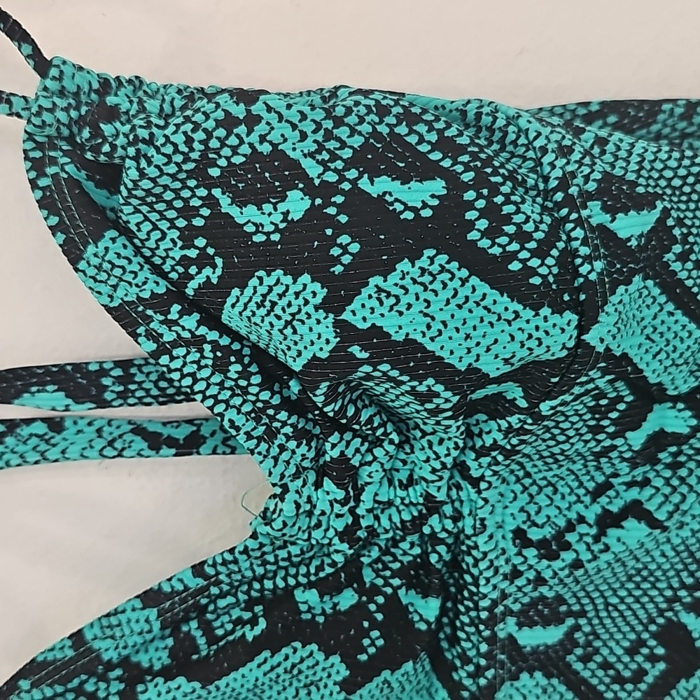 No Boundaries Swimwear Full piece Size Large,  Green-black Snake Skin Print - Picture 12 of 12